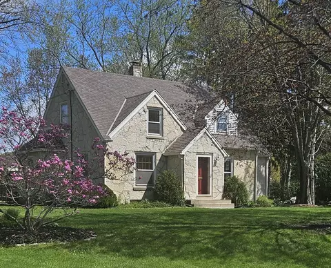 206 Heidel, Thiensville, WI 53092