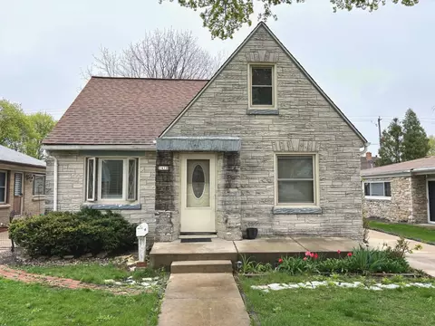 2410 S 82nd, West Allis, WI 53219