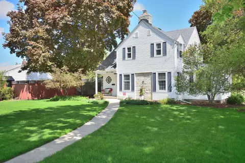 1100 Summit, Waukesha, WI 53188