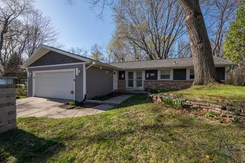 2668 He Nis Ra, Green Bay, WI 54304