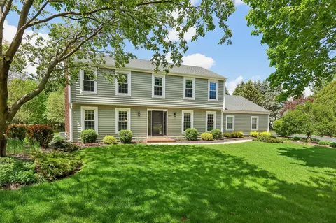 373 Nickelby, Delafield, WI 53018