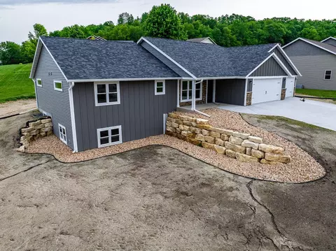 w3852 Harvey Lane, Farmington, WI 54644