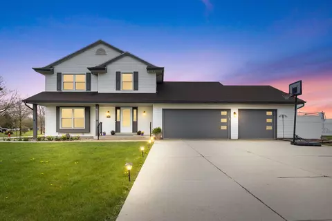 101 E Oakfield, Oak Creek, WI 53154