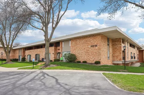 11946 W W Ml #2, Milwaukee, WI 53225