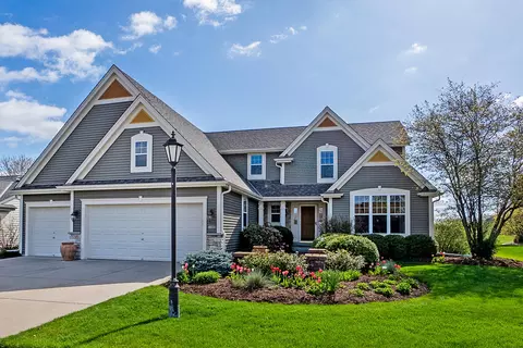 1245 Wrenfield, Oconomowoc, WI 53066