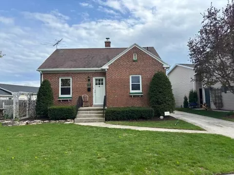 3007 Lindbergh, Manitowoc, WI 54220