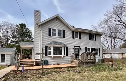 1303 N Breezeland, Summit, WI 53066