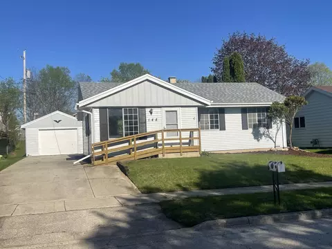 148 Clover, Burlington, WI 53105