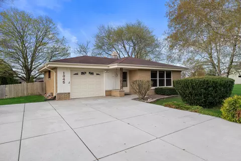 1345 W Lois, Oak Creek, WI 53154