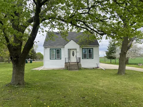 15230 Ives Grv, Yorkville, WI 53182