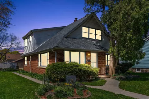 3685 S 2nd, Milwaukee, WI 53207