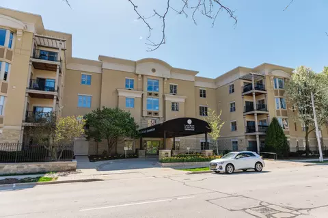 1300 N Prospect #201, Milwaukee, WI 53202