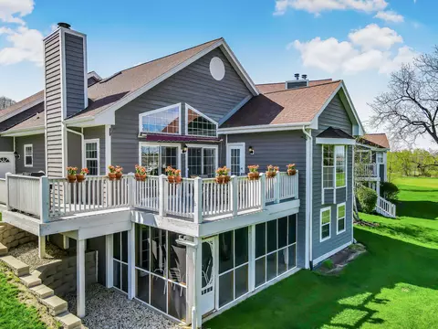 1867 Golfview #35-12, Geneva, WI 53147
