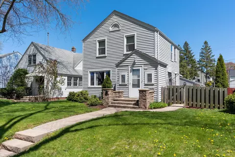 3534 S Taylor, Milwaukee, WI 53207