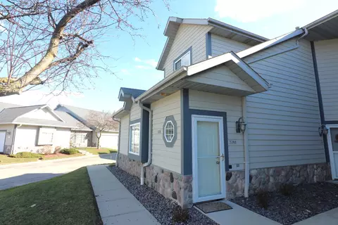 5346 S Hidden, Greenfield, WI 53221