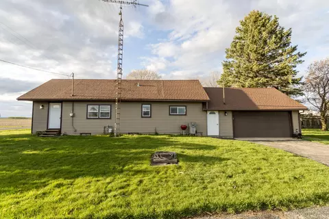 n6958 Hamms Road, Spring Prairie, WI 53105