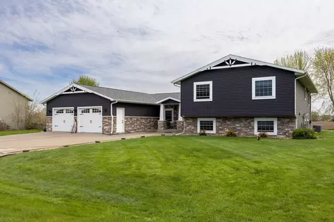 w8159 Beacon Street, Onalaska, WI 54650