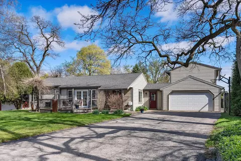 400 W W Riv, Glendale, WI 53217