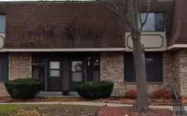 6295 W W Prt, Milwaukee, WI 53223