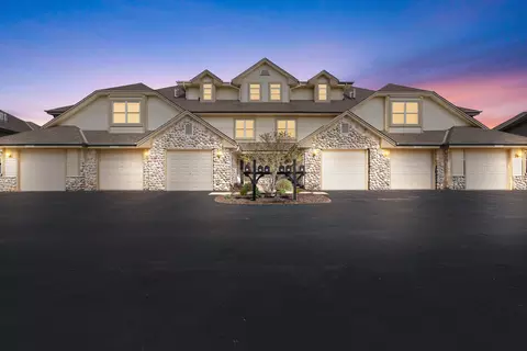 w173n5543 Ravenwood, Menomonee Falls, WI 53051