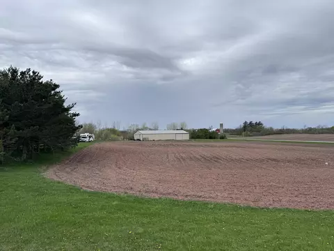 5176 Larsenville, New Denmark, WI 54208