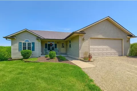 e8471 Walnut Lane, Franklin, WI 54665
