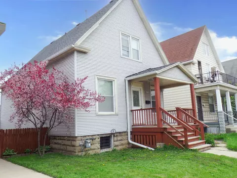 3256 N Holton, Milwaukee, WI 53212