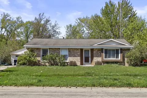 438 E Hartwell, Elkhorn, WI 53121
