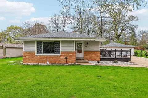 12915 W W Park, New Berlin, WI 53151