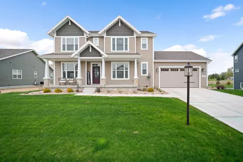 w201n5523 Magnolia, Menomonee Falls, WI 53051