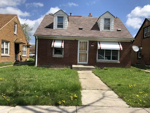 2430 W Atkinson, Milwaukee, WI 53209