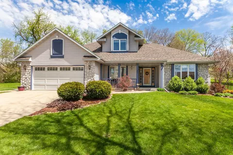 862 Lucas, Jefferson, WI 53549