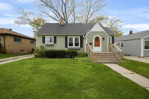 1233 S 96th, West Allis, WI 53214