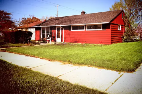 1649 Summit, Racine, WI 53404