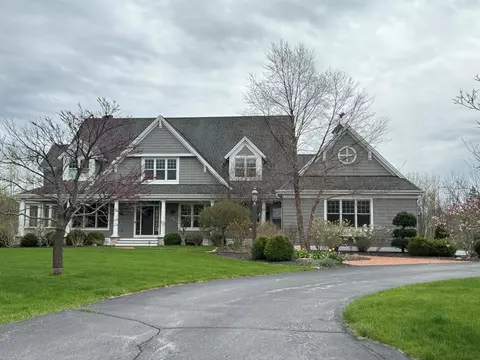 816 Trillium, Grafton, WI 53024