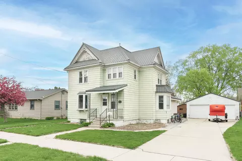 513 N Montgomery, Watertown, WI 53098