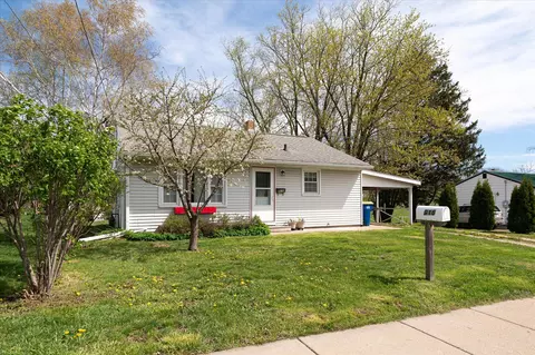 916 E Decker, Viroqua, WI 54665