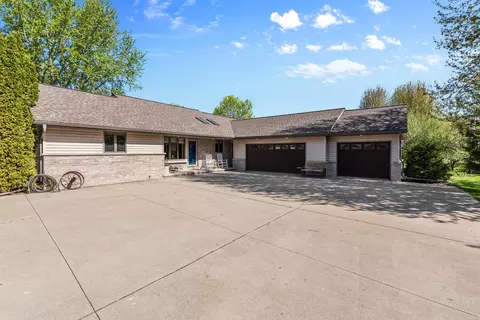 W2692 State Road 28, Kekoskee, WI 53050