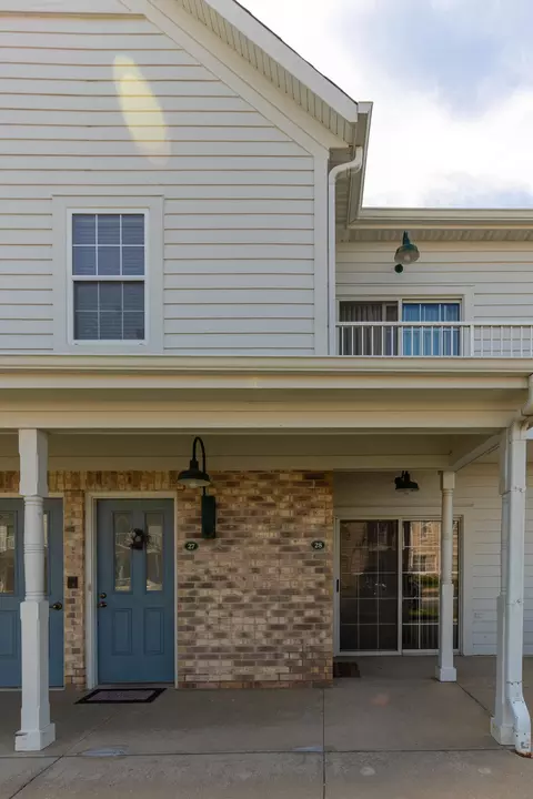 2720 Northview #27, Waukesha, WI 53188