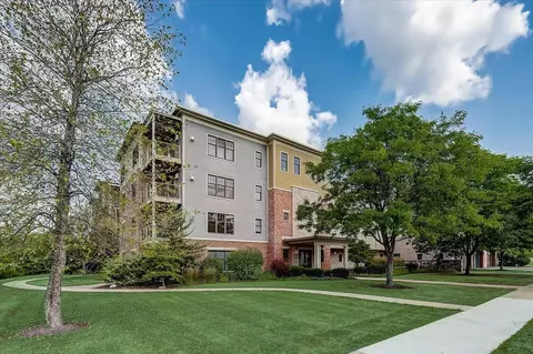 690 Rivershores #202, West Bend, WI 53090