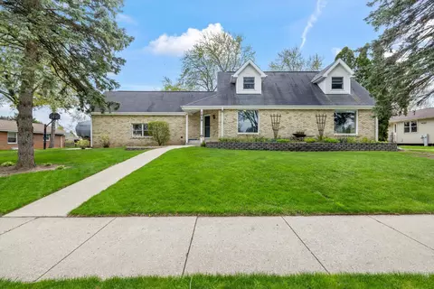 1609 Drexel, South Milwaukee, WI 53172