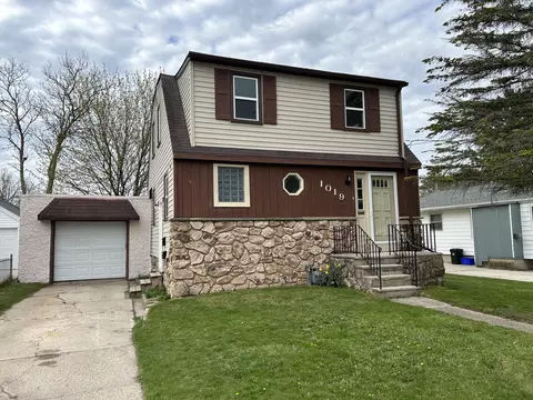 1019 28th, Two Rivers, WI 54241
