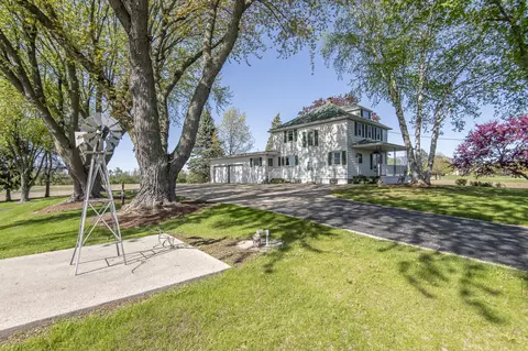 w1048 Concord Center Drive, Concord, WI 53178