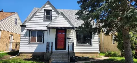 6204 W Medford, Milwaukee, WI 53218