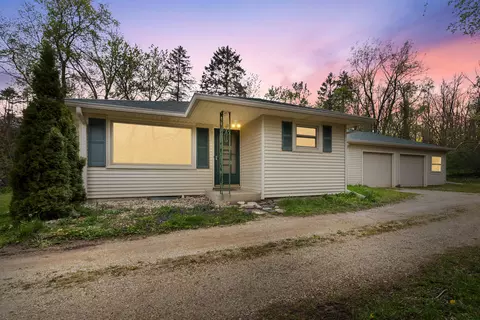 4140 S Racine, New Berlin, WI 53146