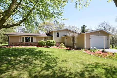 w251s4500 Oakview, Waukesha, WI 53189