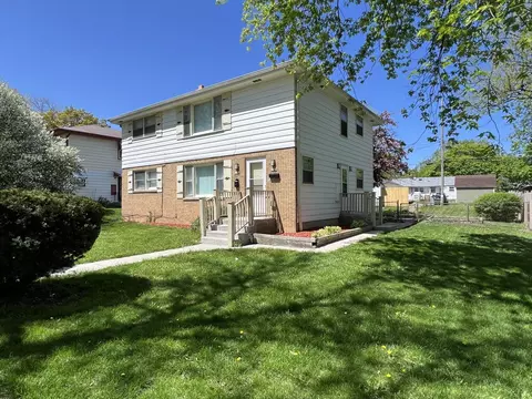 8228 W Grantosa #8230, Milwaukee, WI 53218