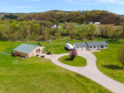 n7006 County Road W, Onalaska, WI 54636