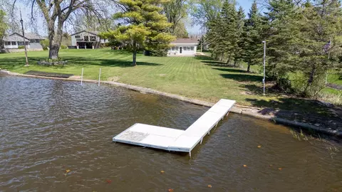 7652 E Wind Lk, Norway, WI 53185