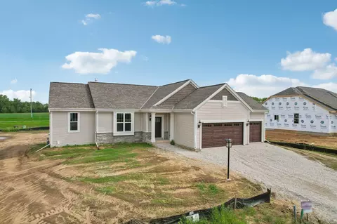 632 Twin Creeks, Dousman, WI 53118